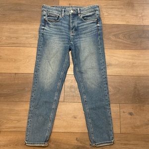 American Eagle size 4 Tom Girl jeans